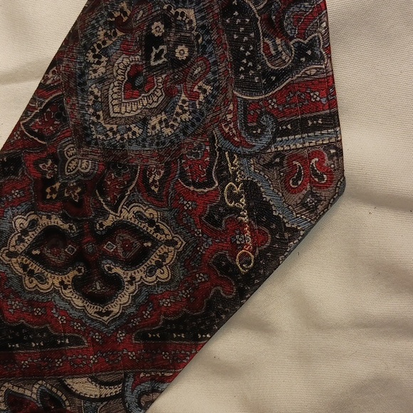 Oscar De La Renta Men's Tie - Picture 2 of 6